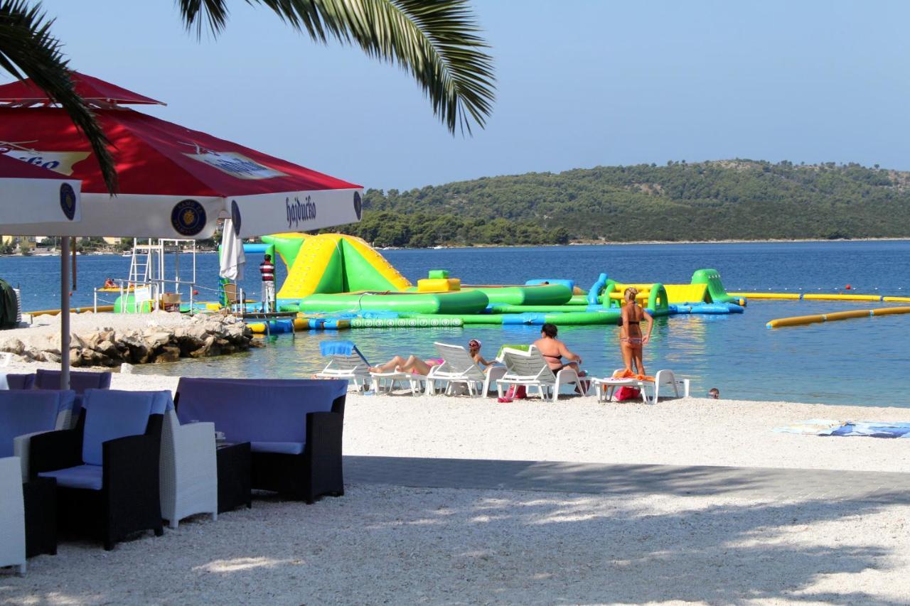 Seaside Apartments With A Swimming Pool Okrug Gornji, Ciovo - 11374 Trogir Exterior photo
